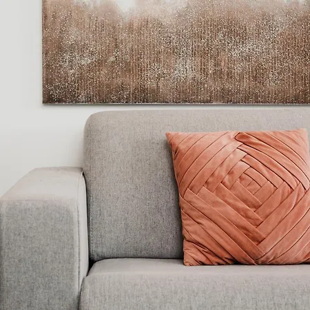 Oro - Modern For 4 Guests *