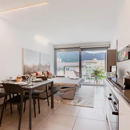 Oro - Modern For 4 Guests *